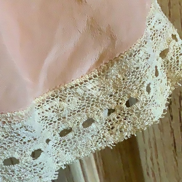 Snak Embroidered top. - Picture 5 of 6